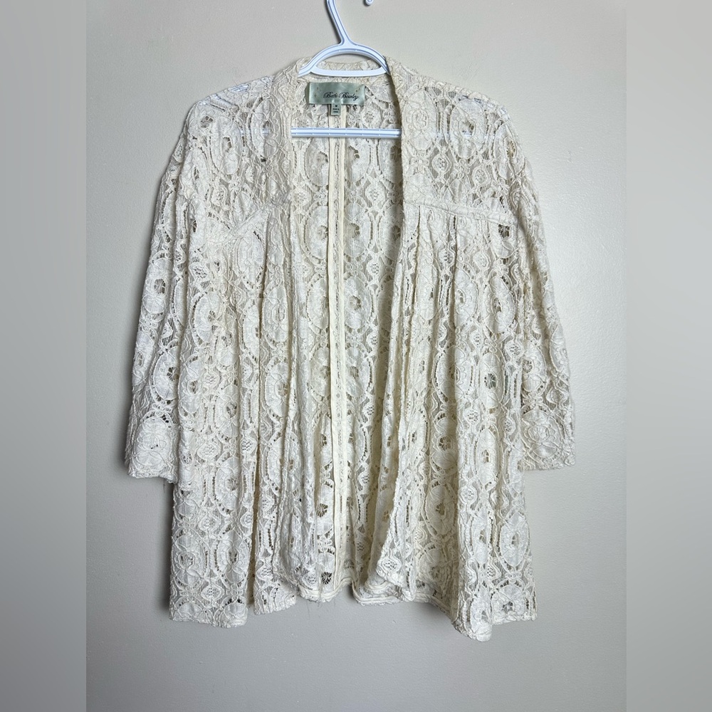 Beth Bowley Size M Ivory Lace Cardigan